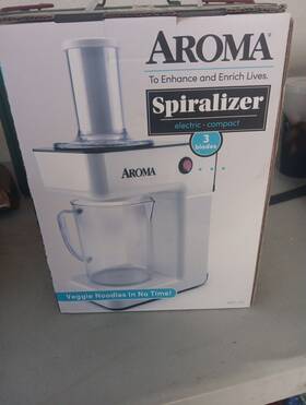 Abd-150 Aroma Housewares Vegetable Noodle Spiralizer With 3 Blades