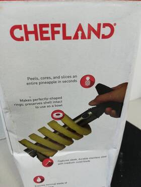 Cl12261 Chefland Stainless Steel Pineapple Easy Slicer And De-corer Black