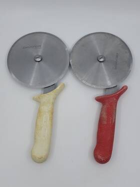 P-177a5 Dexter-russell Inc. 177a-5 2 5 Inch Commercial Pizza Cutter Used