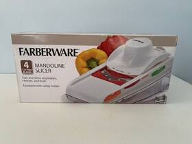 5244918 Farberware Mandoline Slicer 4 Cutting Blades Safety Holder Veggies Cheese Fruits