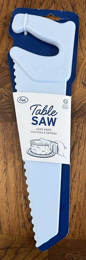22740 Fred New Table Saw Crosscut Light Blue Novelty Cake And Salad Shaped Knife