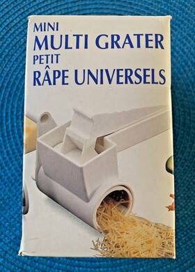 S-553 Hanig & Co Vtg Mini Multi 3-in-1 Rotary Grater And Slicer Never Used - For Cheese Veggies