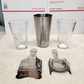Dz4349 Hendrick S Gin Bar Gift Set And Diesel Watch For Parts Only Bananas Shirt