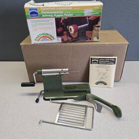 E-9600 Johnny Apple Vtg Peeler Peel Slice Core Earthgrown Old School Kitchenalia
