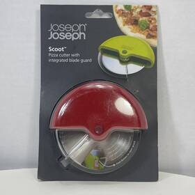 Joseph 028420200034 Scoot Red Pizza Cutter Portion With Integrated Blade Guard Nos