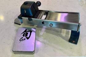 Vg0900 Kai Shun Vintage Plus Pro Mandoline Professional Slicer With 4 Blades