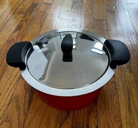 35326 Kuhn Rikon Switzerland 2.0l Red Hotpan Serving Casserole