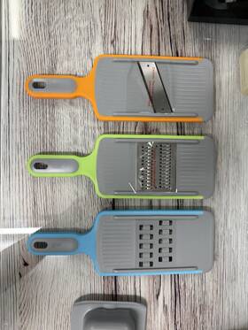 K92192 Kuhn Rikon Set Of 3 Nesting Double Edge Slicer And Grater Brights