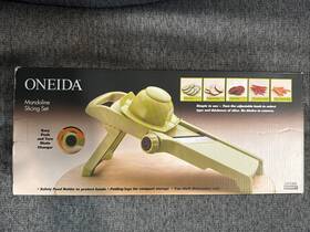 Oneida 073287581005 Mandoline Slicing Set Brand New In Box Green 5 Options Lifetime Warranty