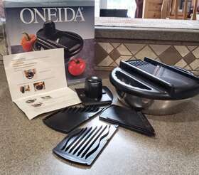 57077 Oneida Mandolin Food Processor Vegetable Slicer Bowl Set 7 Piece