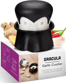 15636 Ototo Gracula Garlic Crusher Peeler Black