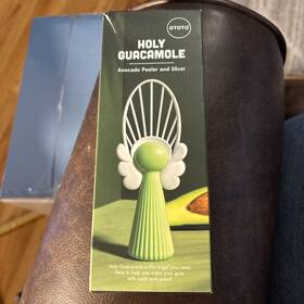 V005490924 Ototo Holy Guacamole Avocado Peeler And Slicer Brand New