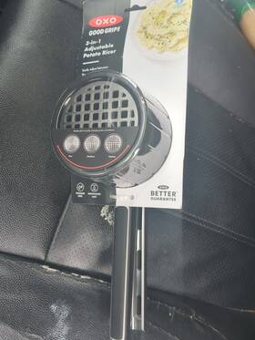 1129780 Oxo - Good Grips 3-in-1 Adjustable Potato Ricer Premium Brand New