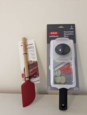 Oxo 719812072746 New Softworks Handheld Mandolin Slicer Kitchen Aid Scraper Spatula