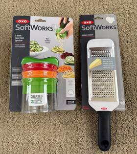 Oxo 719812084367 Soft Works 3 Blade Spiralizer And Medium Grater