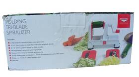 A498279g Paderno World Cuisine Tri Blade Spiral Vegetable Slicer Cutter Manual Red New