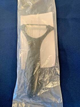 Pampered Chef 099901010720 Serrated Peeler 1072 New