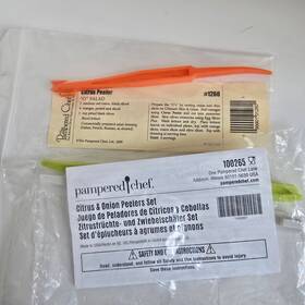 100265 Pampered Chef Citrus And Onion Peelers Set 3pc Orange Green White 1260 New