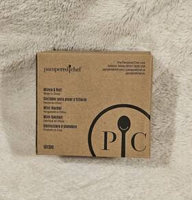 101396 Pampered Chef Mince And Roll - Item#