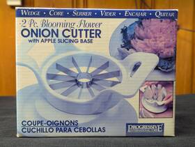 Progressive International 078915111197 Wedge Core Serrer Vider Encajar Quitar 2 Pc. Blooming Flower Onion Cutterw/