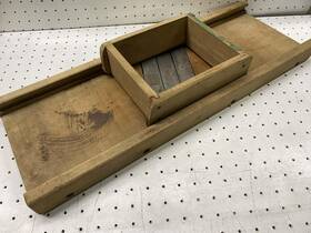 679-m T & D Mfg. Co Vintage And Kraut Sauerkraut Cutter Wood Cabbage Slicer