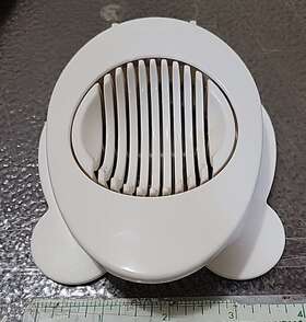 4598a Tupperware 4597a Egg-ceptional Hard Boiled Egg Slicer White 1