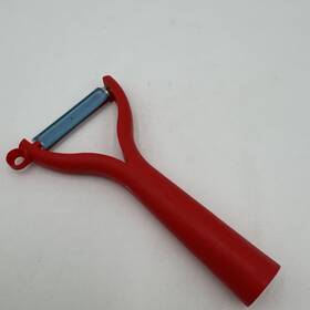 5883 Tupperware Universal Julienne Peeler Slicer Kitchen Gadget Red New