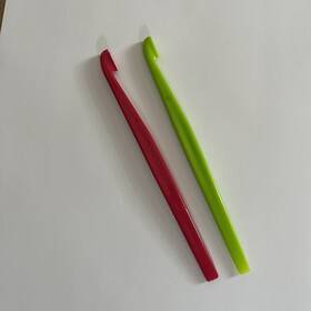 727-53 Tupperware Citrus Orange Grapefruit Peelers Set Of 2 -pink And Green Brand New