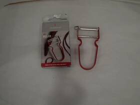 Victorinox 613329160589 Usedlikenew - Rex Straight-blade Peeler Red