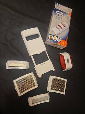 E900027 Zyliss 4-in-1 Slicer Grater Stainless Steel Adjustable Vegetable Cutter