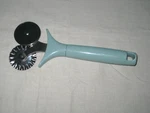 Good Cook Sweet Creations Dual Pastry Wheel Cutter Crimper. Fixed Price $7.99.