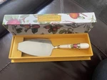 Portmeirion Pomona Fruit Design Cake Pie Slicer Server 10" Desert Pattern. Fixed Price $25.00.