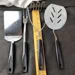 Vintage 4 Ekco Usa Short Handle Slotted 2 Spatula Potato Black Corn Cob Grip. Fixed Price $45.00.