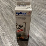 Vintage Zyliss Food Chopper #2580 With Original Box. Fixed Price $17.99.