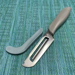 Pampered Chef Cheese Knife Slicer #100478 Stainless Blade Gray Handle Blue Cover. Fixed Price $14.99.