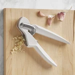 New Chef'n Garlic Crusher Hand Press Mincer Easy Clean Kitchen Tool. Fixed Price $24.99.
