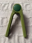 Joseph Helix Garlic Press Mincer Ergonomic Twist-action Hand Juicer. Fixed Price $14.99.