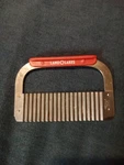 Vintage Huot Vegetable Crinkle Cutter Slicer Red Handle Usa Land Lakes. Fixed Price $9.95.
