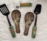 Mossy Oak Cooking Utensils/ Spoon Rests Preowned- Read. Fixed Price $8.99.