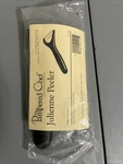 Pampered Chef Julienne Peeler With Blade Cover #1115 Nos Retired Sealed. Fixed Price $21.00.