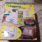 New!veggetti Pro Vegetable Spaghetti Slicer Machine As Seen On Tv Quick Shipping. Fixed Price $15.00.