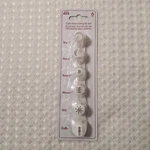 Voila Cake Decorating Tip Set Of 6 Plastic Piece Kitchen Baking Sealed New. Fixed Price $12.99.