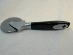 Oneida Pizza Cutter Wheel Stainless Steel Black Handle Kitchen Tool. Fixed Price $12.95.