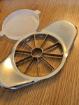 Pampered Chef Apple Wedger Corer Slicer Stainless Steel Cutter With Cover. Fixed Price $9.50.