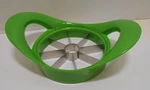 Swiss Innovation Zyliss Apple Corer Cutter Divider And Slicer Green Euc. Fixed Price $11.95.