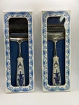 Vtg Henri Willig Holland Delft Blue Cheese Grater Peeler Slicer Original Box 2PC. Fixed Price $30.00.