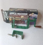 Apple Peeler Fox Run Craftsmen Peeling Machine Fruit Cutter Stainless Steel Grn. Fixed Price $13.50.