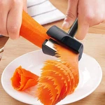 Spiral Peeler Creative Fruit & Veggie Rotating Flower Cutter Kitchen Tools. Fixed Price $6.80.