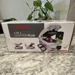 Fullstar TF1096C-8 4PC Manual Push Food Chopper Cup White/black W/container. Fixed Price $10.00.