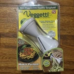 Veggetti Spiral Vegetable Cutter Veggie Spaghetti Garnish New/damaged Case. Fixed Price $8.39.